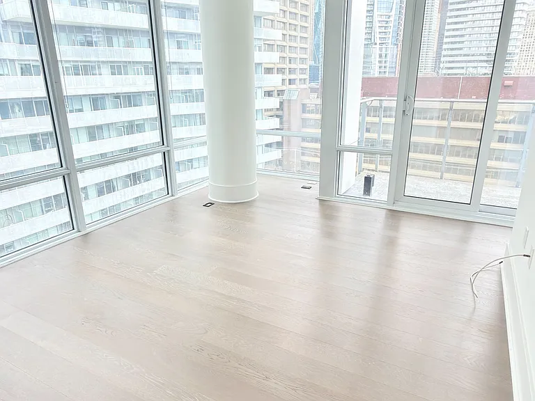 29 Queens Quay E #1026 — Photo 8