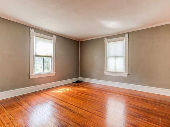 4th image of 116 Cedar Ave