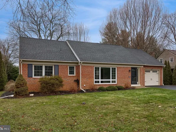 109 Woodlawn Dr, Willow Street, PA 17584