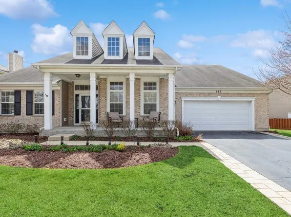 345 Copper Springs Ln, Elgin, IL 60124