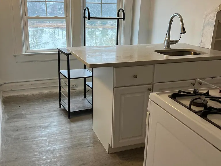 501 Sunset Ave #5 — Photo 9