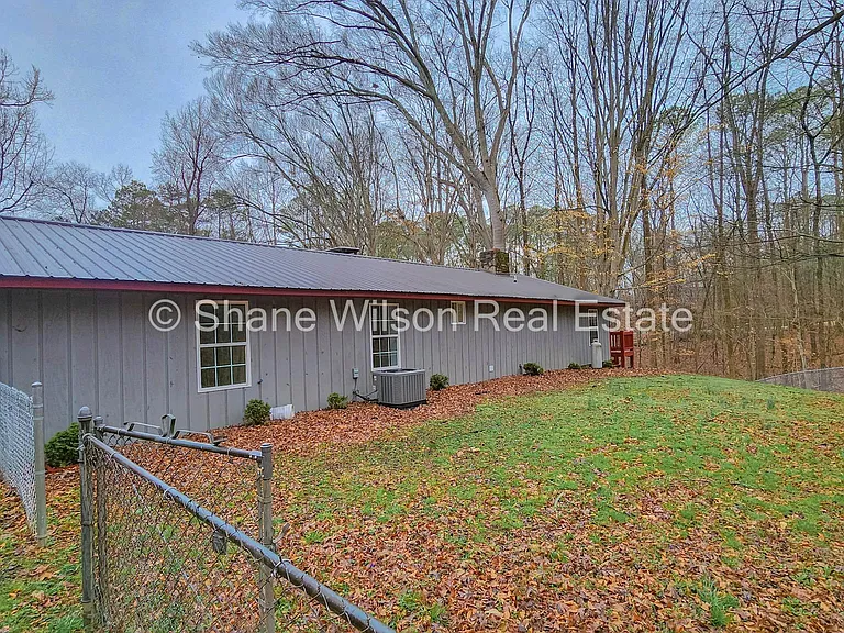 149 Seal Way — Photo 3