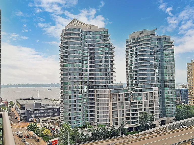 25 Lower Simcoe St #1508 — Photo 32