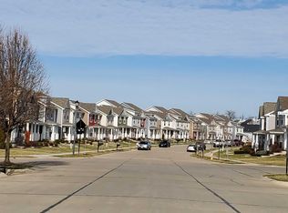 402 Briarcommons Dr, Lake Saint Louis, MO 63367