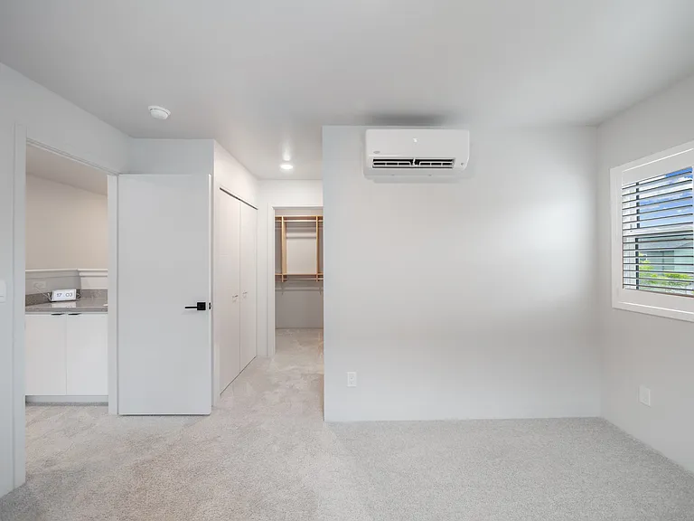 Master Bedroom - fits king size bed