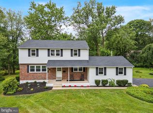 127 Homestead Dr, Doylestown, PA 18901
