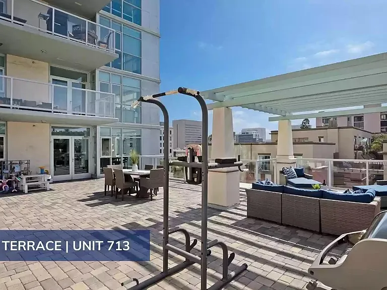 850 Beech St #713 — Photo 21
