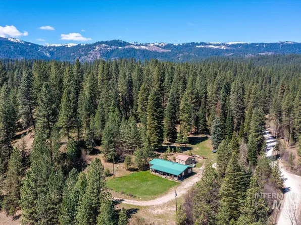 476 Middlefork Rd, Garden Valley, ID 83622