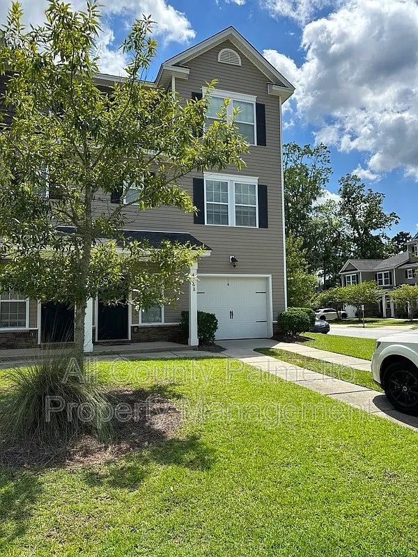 4 bed, 4.0 bath, 1993 sqft, $3,000 — Photo 1