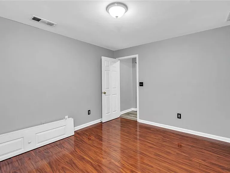614 Market Place Ln — Photo 6