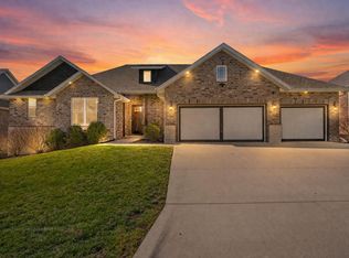 727 S Hickory Drive, Springfield, MO 65809