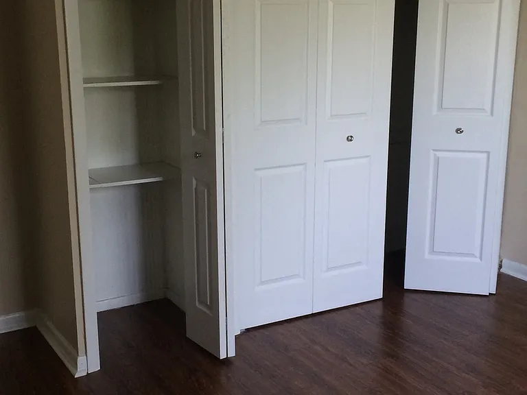Cedarwood Estates Apartments — Photo 27