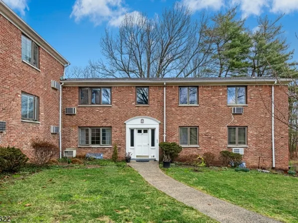 57C Troy Dr, Springfield Twp., NJ 07081