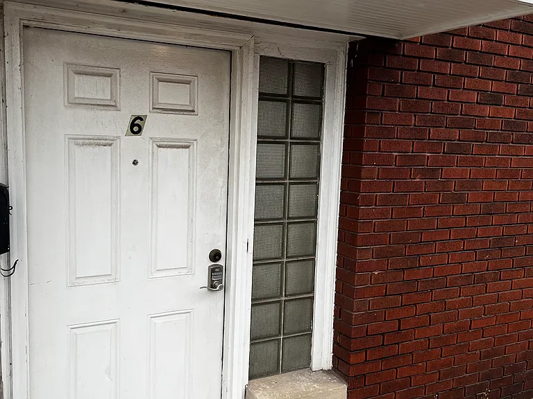 81 Main St #6 — Photo 4