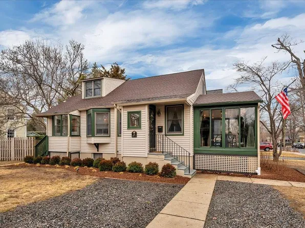 130 Centre St, Haddonfield, NJ 08033