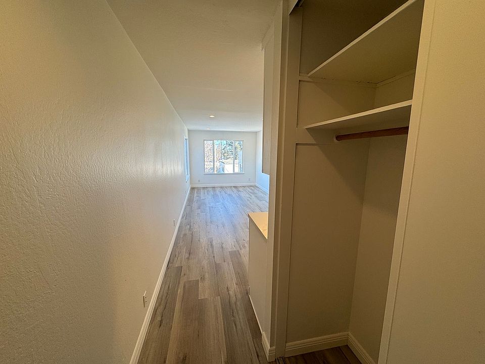 1st image of 1120 Douglas Ave APT 11