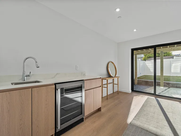 222 Washington Pl — Photo 22