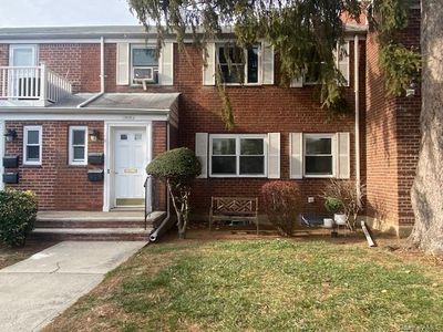 260-40 73rd. Avenue 1st floor, Glen Oaks, NY, 11004