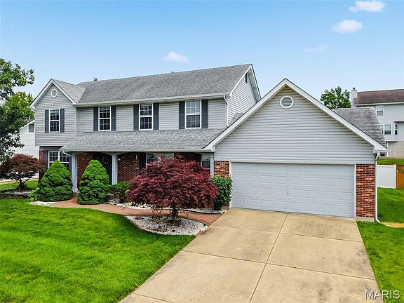 3rd image of 406 Winter Wind Dr