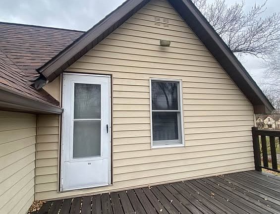 2nd image of 415 N Lewis St Unit 2