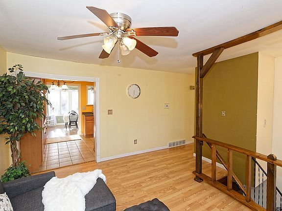 4th image of 104 Quevic Dr