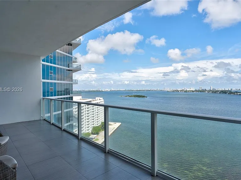 2020 N Bayshore Dr #1905 — Photo 49