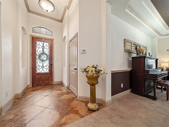 3rd image of 421 Driftwood Ct