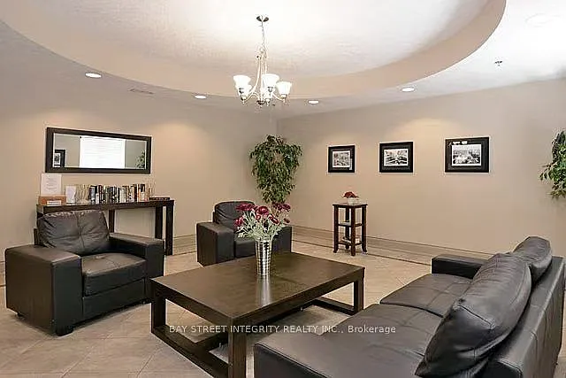 47 Caroline St N #402 — Photo 30