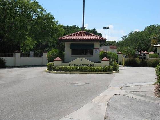 2nd image of 8777 Oleander Ct