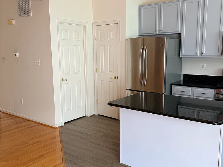 21784 Oakville Ter — Photo 6
