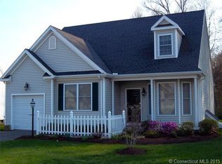 5 Strawberry Ln, East Hartford, CT 06118