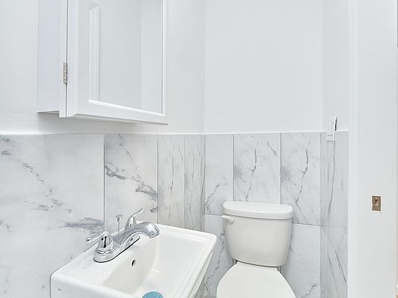 5th image of 153 Norfolk St APT 2E