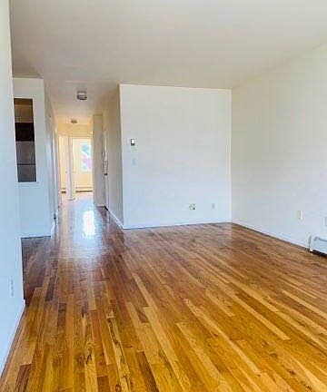2nd image of 2547 44th St #2