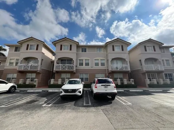 8826 W Flagler St APT 211, Miami, FL 33174