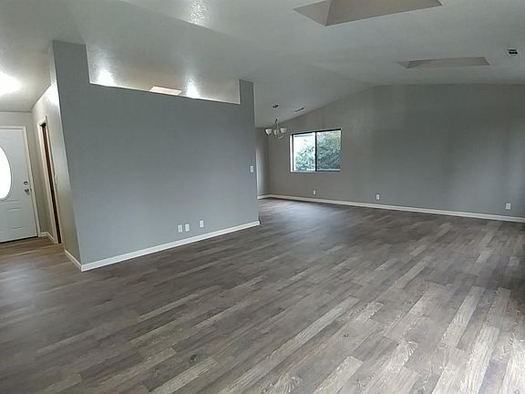 4th image of 1216 NE John Dr