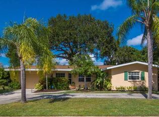 3057 Gulf Gate Dr, Sarasota, FL 34231