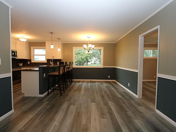 4th image of 1715 Renfrew Dr