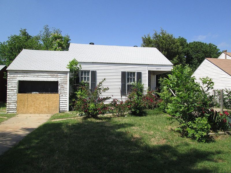 1st image of 2409 NE 27th St