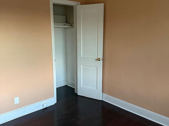 4th image of 115 Chestnut Dr APT 2A