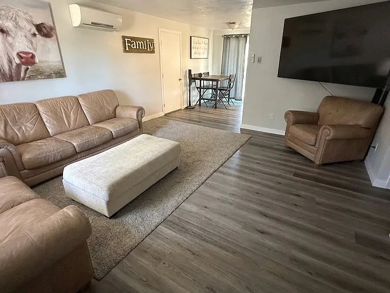2144 Cosmoledo St — Photo 9