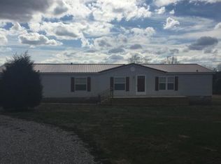 20 Honeysuckle Ln, Vienna, IL 62995