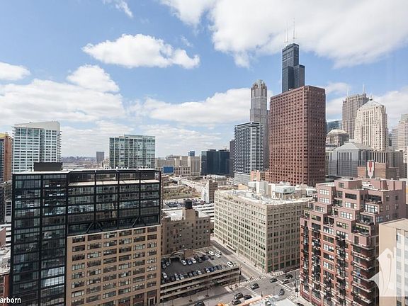 4th image of 600 S Dearborn St #1421