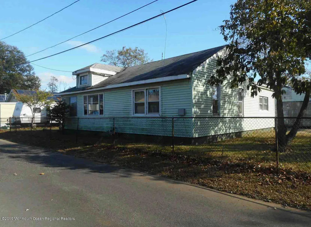 42 Moran Pl photo 1