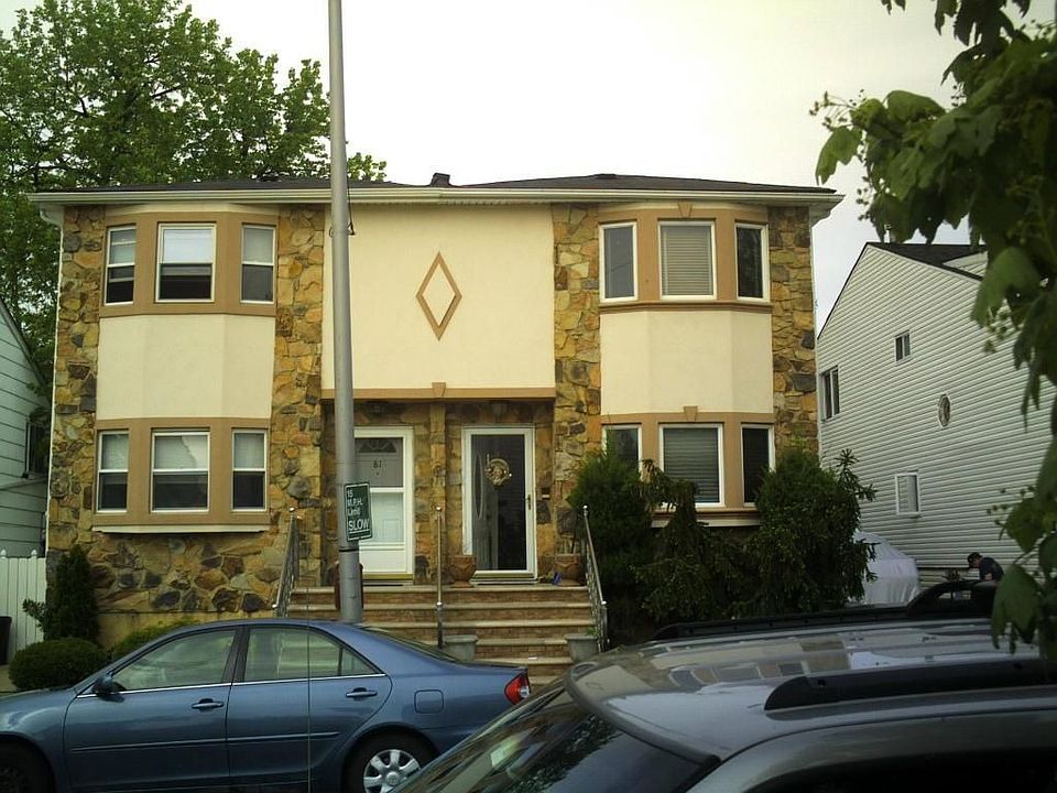 1st image of 83 Carlyle Grn