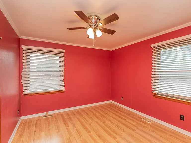 315 Georgia Ave — Photo 22
