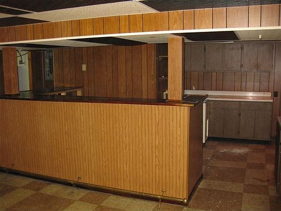 Bsmt Dry Bar