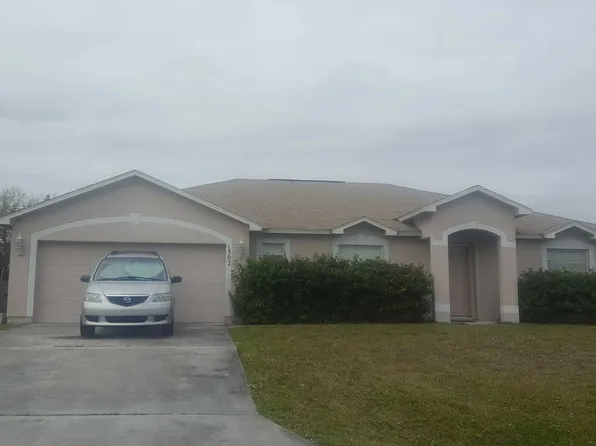 1302 SE Concha St, Port Saint Lucie, FL 34983