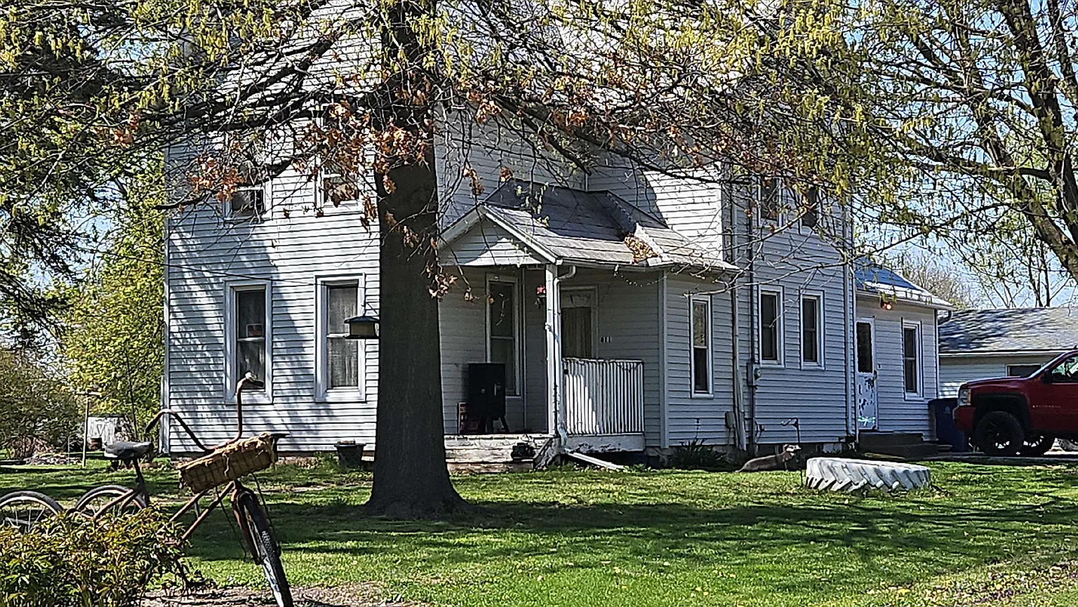 811 10th Ave photo 1