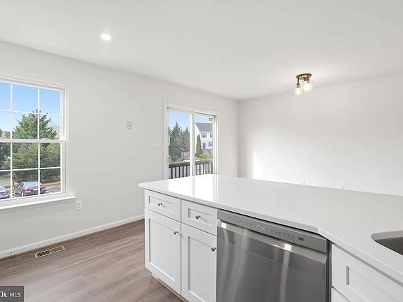 4th image of 14275 Newbern Loop