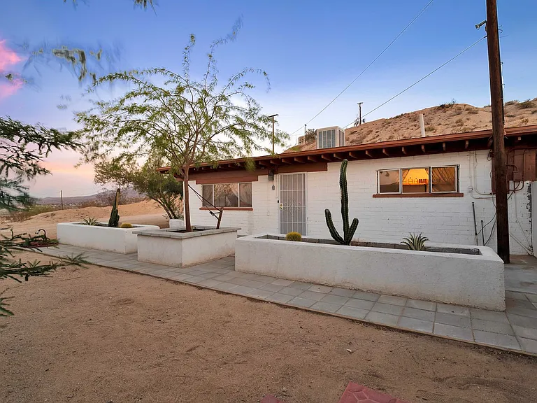73145-29 Palms Outer Hwy #B — Photo 2